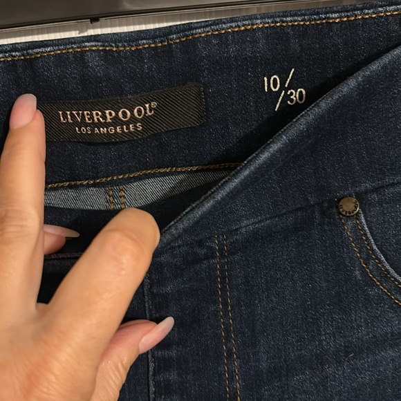 Liverpool Ladies The skinny Pull on Jeans - Picture 3 of 6